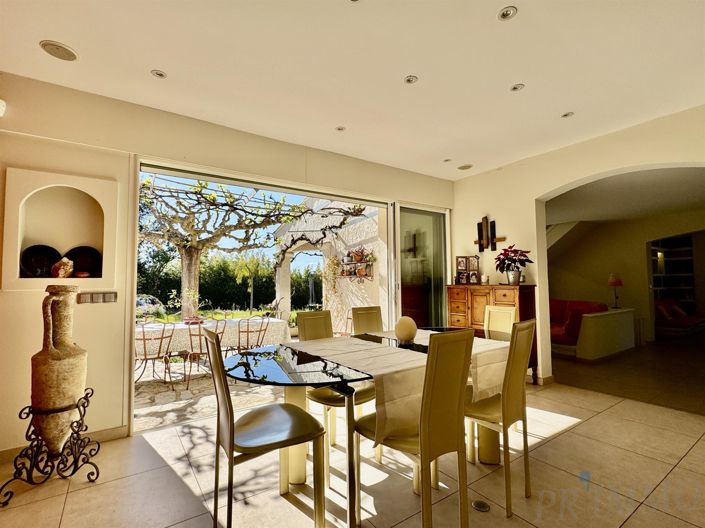 Image No.5-4 Bed House for sale