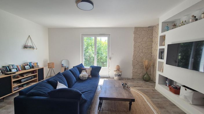 Image No.1-2 Bed House for sale