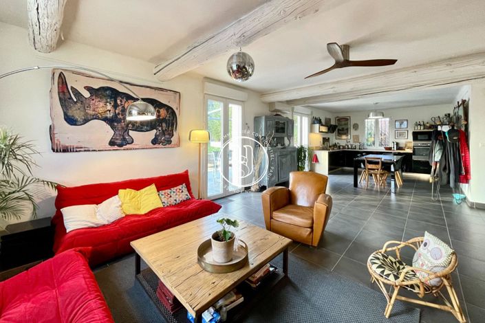 Image No.1-3 Bed House for sale