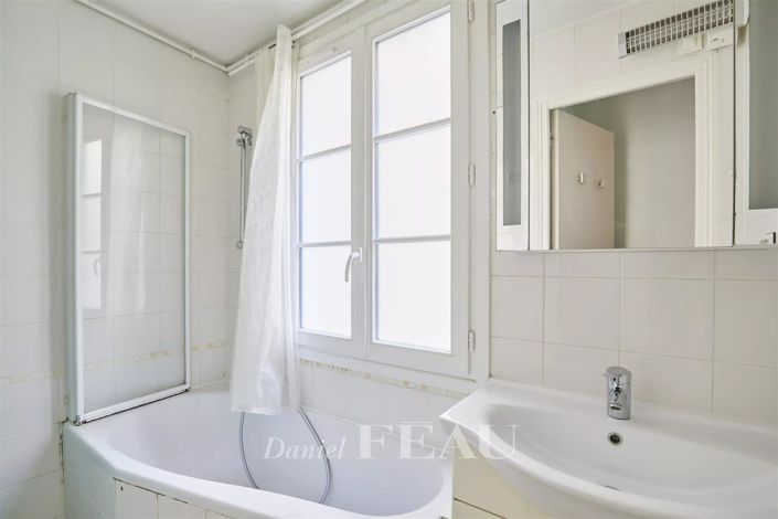 Image No.12-3 Bed Apartment for sale