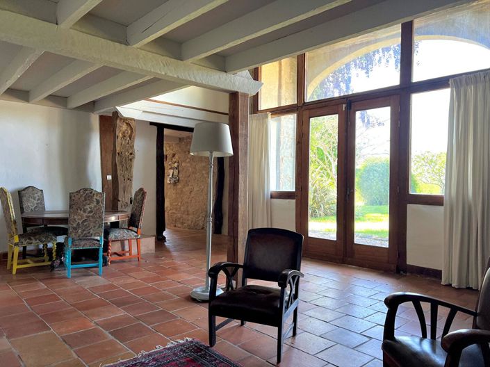 Image No.5-6 Bed House for sale