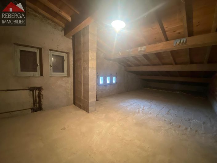 Image No.22-5 Bed House for sale