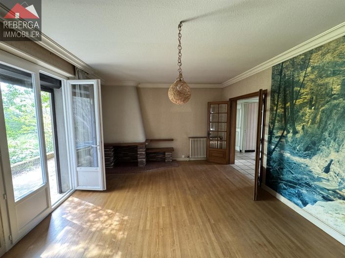 Image No.6-5 Bed House for sale