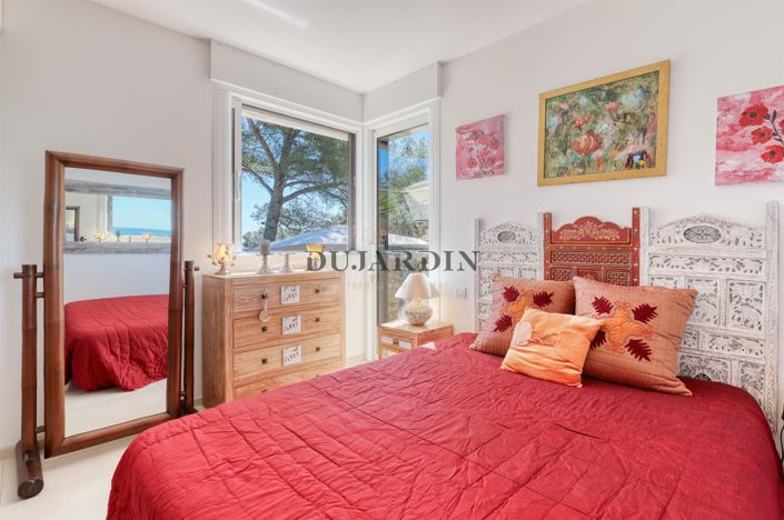 Image No.13-3 Bed House for sale