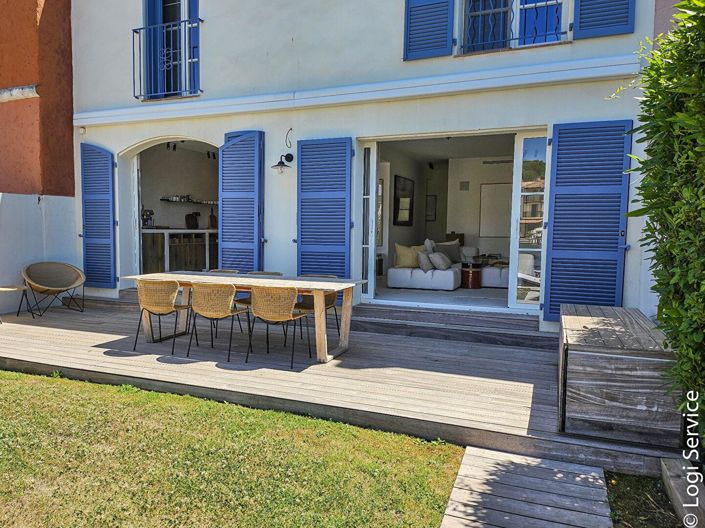 Image No.1-4 Bed Property for sale