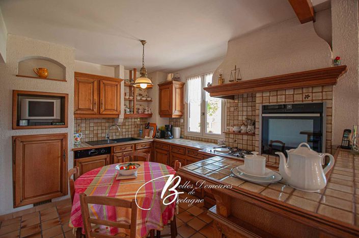 Image No.12-4 Bed House for sale