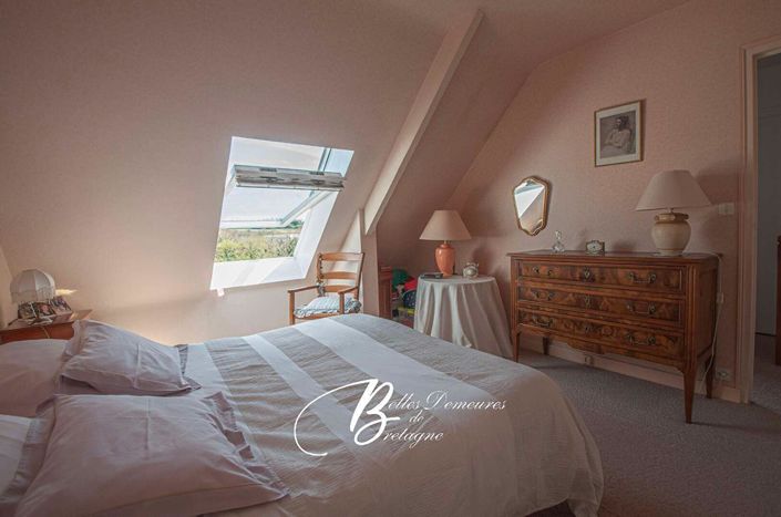 Image No.15-4 Bed House for sale