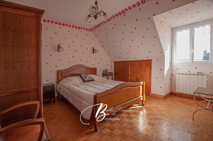 Image No.12-4 Bed House for sale