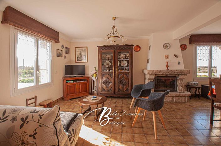 Image No.6-4 Bed House for sale