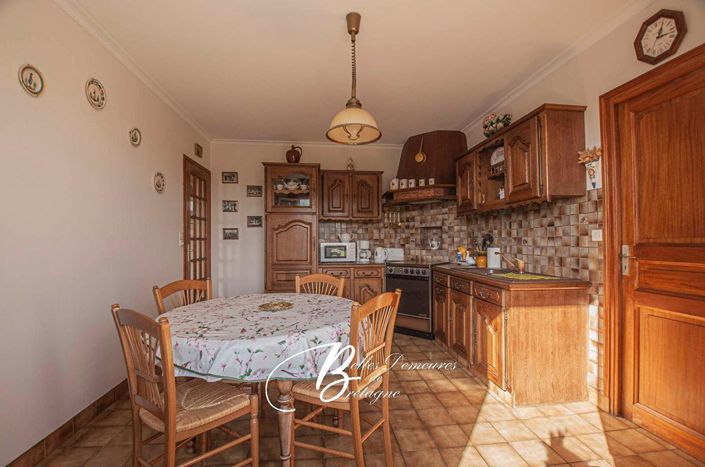 Image No.9-4 Bed House for sale