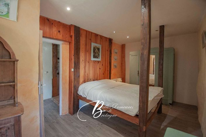 Image No.18-25 Bed House for sale