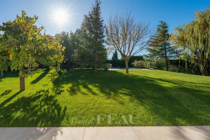 Image No.17-5 Bed House for sale