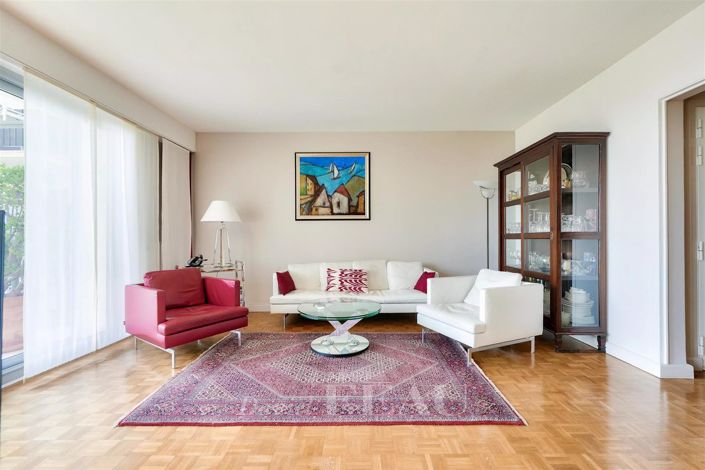 Image No.11-3 Bed Apartment for sale