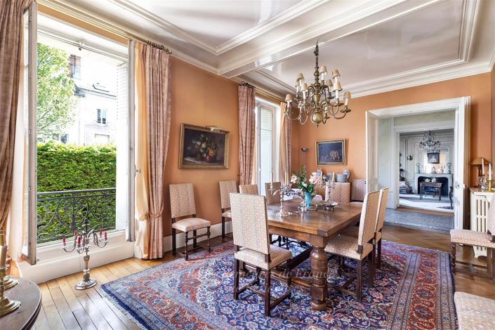 Image No.7-9 Bed House for sale