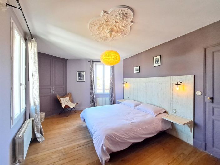 Image No.12-6 Bed House for sale