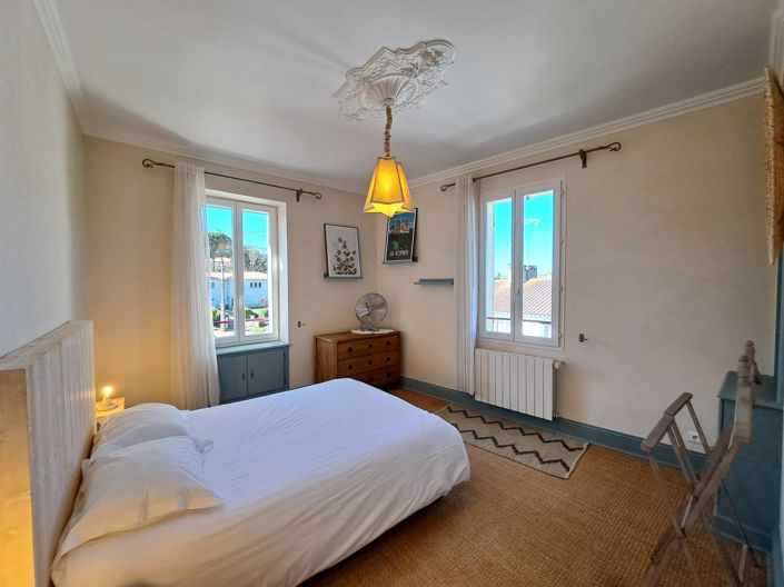 Image No.14-6 Bed House for sale