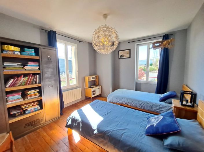 Image No.15-6 Bed House for sale