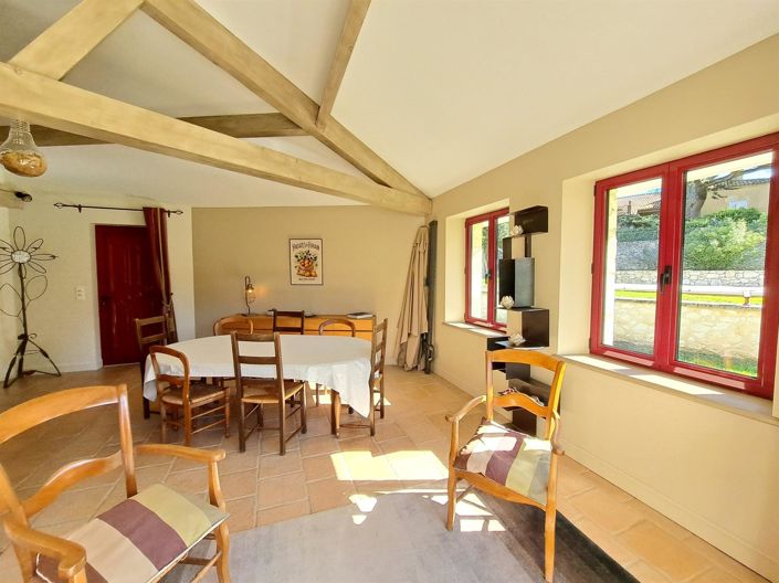 Image No.8-6 Bed House for sale