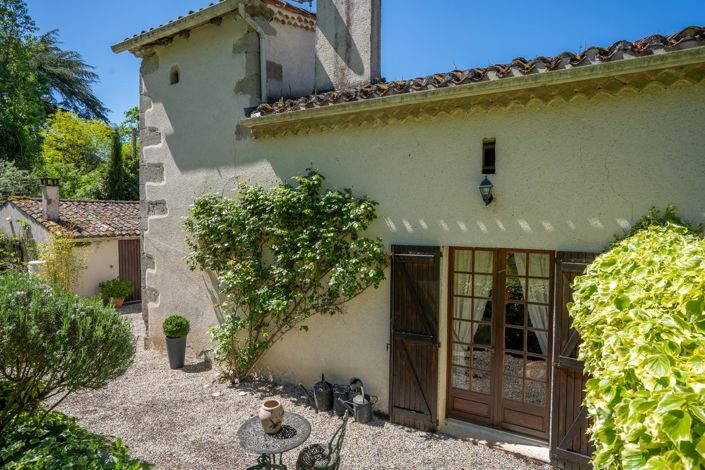 Image No.3-4 Bed House for sale