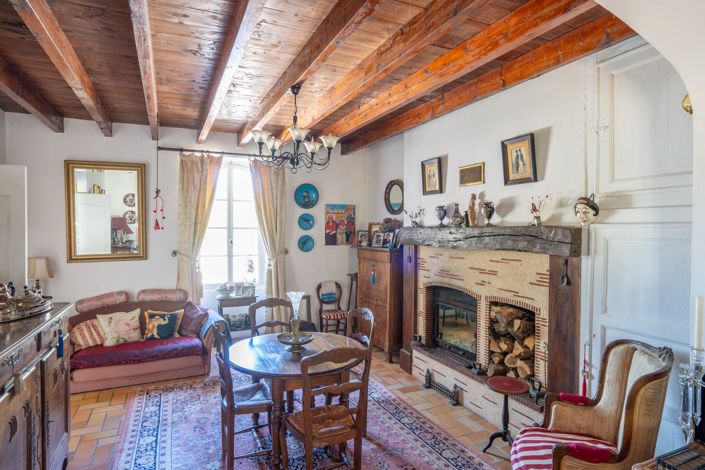 Image No.8-4 Bed House for sale