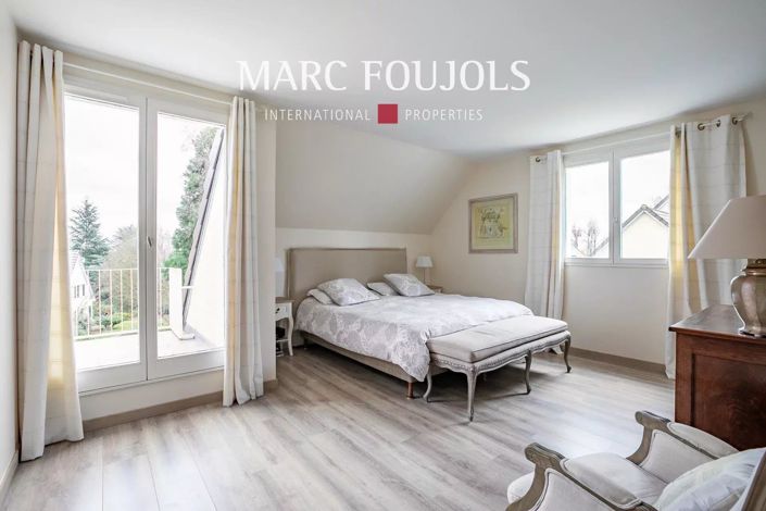 Image No.9-6 Bed House for sale