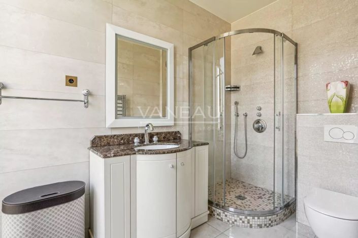 Image No.11-3 Bed Apartment for sale