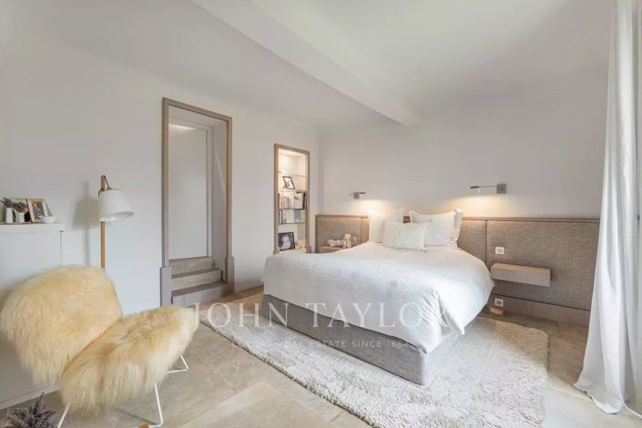 Image No.12-4 Bed House for sale