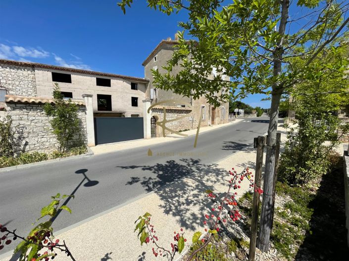 Image No.2-4 Bed House for sale