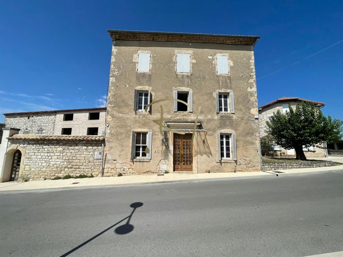 Image No.3-4 Bed House for sale