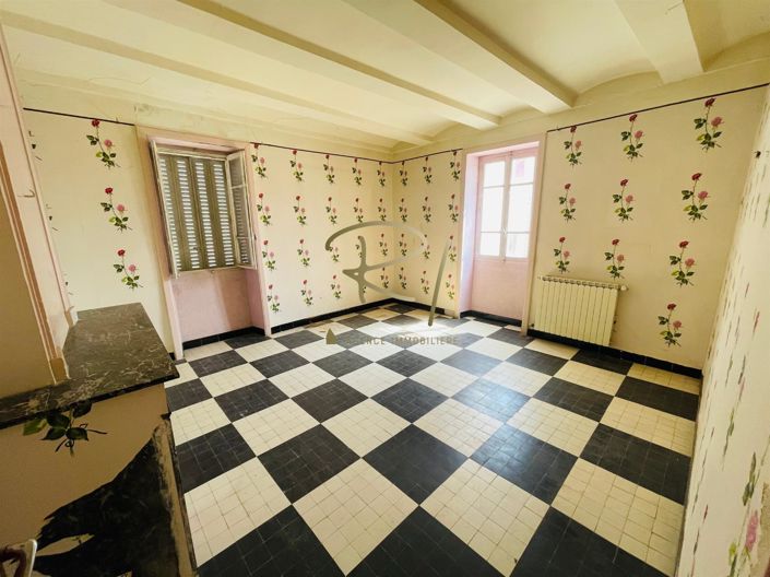 Image No.8-4 Bed House for sale