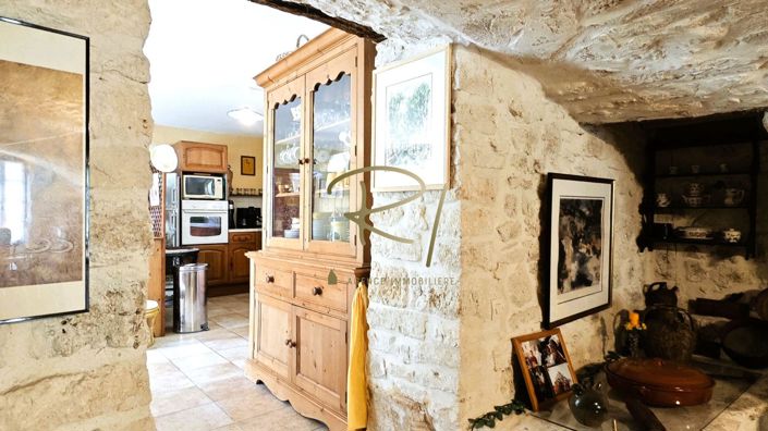 Image No.6-7 Bed House for sale