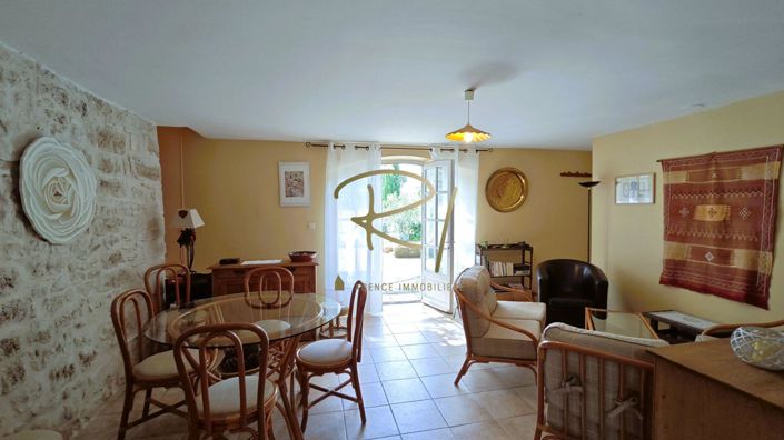 Image No.8-7 Bed House for sale