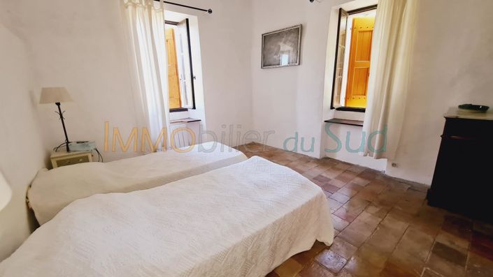 Image No.21-4 Bed House for sale