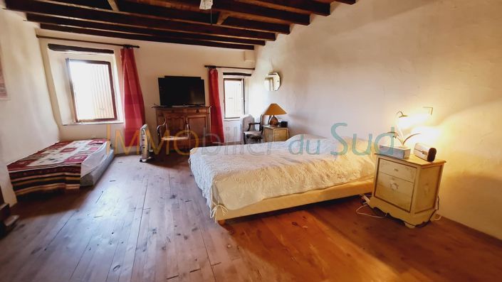 Image No.27-4 Bed House for sale