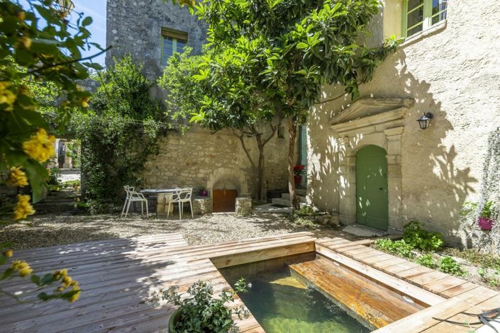 Image No.1-4 Bed House for sale