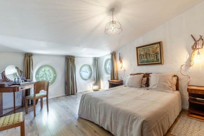 Image No.10-4 Bed House for sale