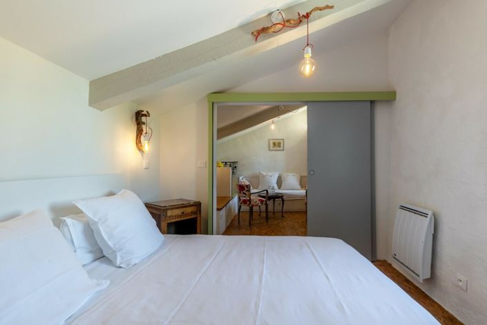 Image No.8-4 Bed House for sale