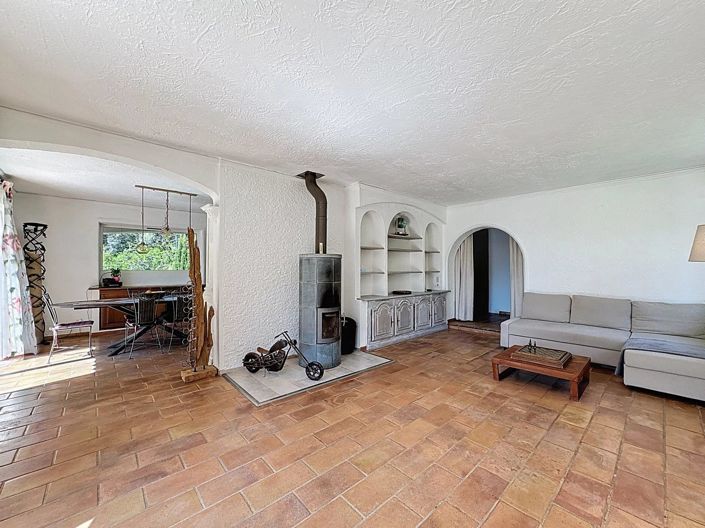 Image No.18-5 Bed House for sale