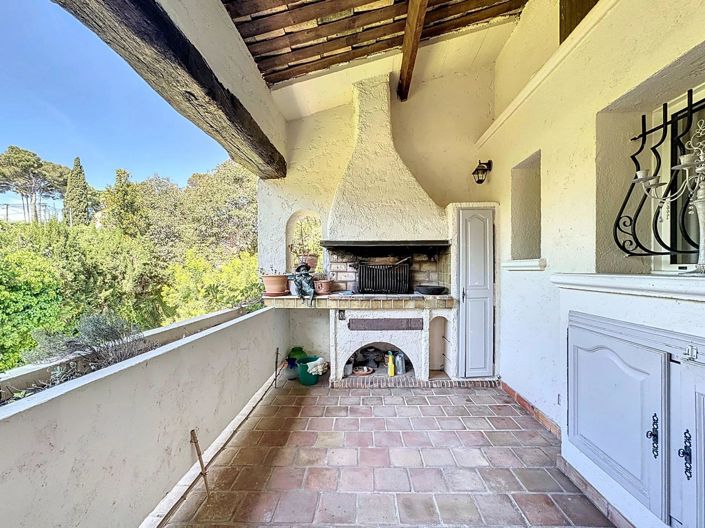 Image No.22-5 Bed House for sale