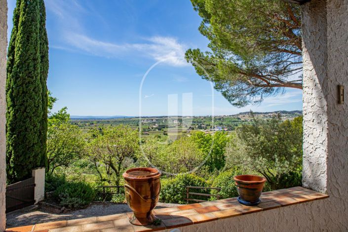 Image No.10-3 Bed House for sale