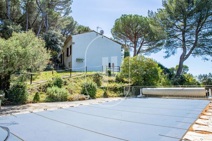 Image No.11-3 Bed House for sale