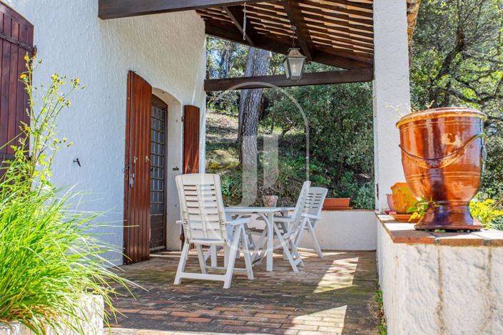 Image No.8-3 Bed House for sale