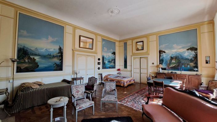 Image No.10-8 Bed House for sale