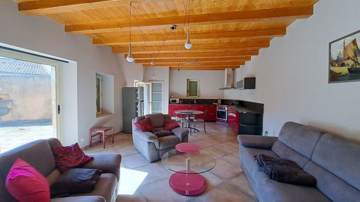 Image No.17-8 Bed House for sale