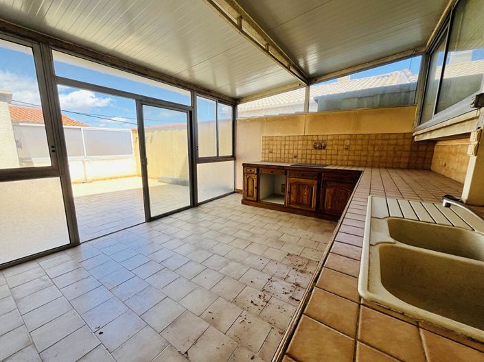 Image No.1-5 Bed House for sale