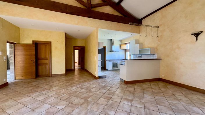 Image No.11-2 Bed Property for sale