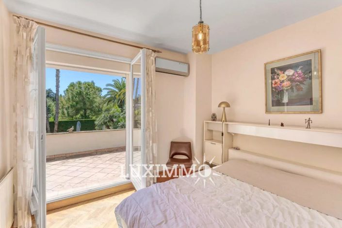 Image No.9-4 Bed House for sale