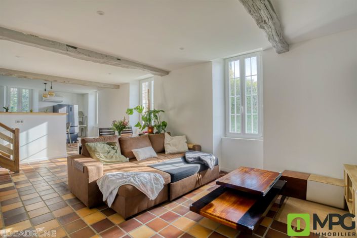 Image No.2-3 Bed House for sale