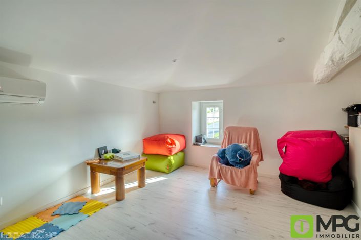 Image No.8-3 Bed House for sale