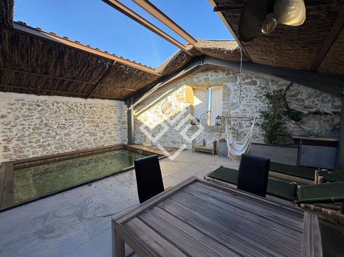 Image No.1-6 Bed House for sale